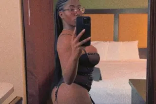 Heyy Daddy Texas Baddie Here 🥰... - Image 1