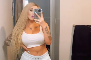 nikki wants go play 😉 - 25 - Image 1