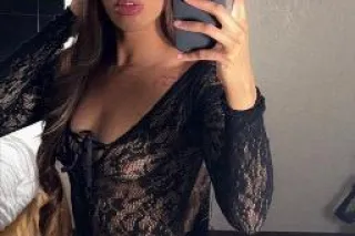 Spicy Carribean Hottie Availab... - Image 1