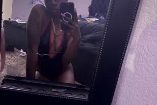 4”10 FUNSIZE GODNESS❤ - 22 - Image 2