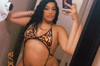 NEW IN TOWN - Image 6