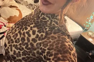 Five-Star Reviews, No Hands Ne... - Image 4