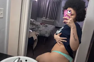 qv 80 no bare out calls only -... - Image 1