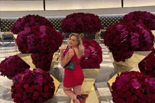 HIGHLY REVIEWED YOUTHFUL BLOND... - Image 2