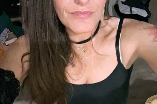 Discreet. Mature. Addictive. - Image 10