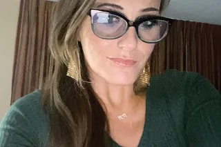 Discreet. Mature. Addictive. - Image 9