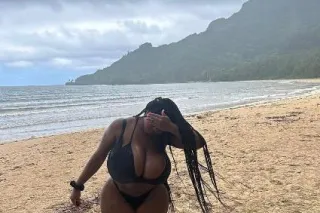 𝙃𝙞𝙜𝙝𝙡𝙮 R̶e̶v̶i̶e̶w̶d̶ B̶u̶s̶t̶... - Image 3