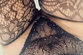 ladye THICK CURV BEAUTYReal Deal Short time only - Image 3