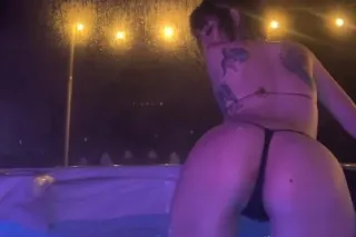 Sexy, Flexible, Tall Snow Bunn... - Image 3