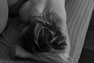 PETITE, BLONDE HAIR, BLUE EYED... - Image 3