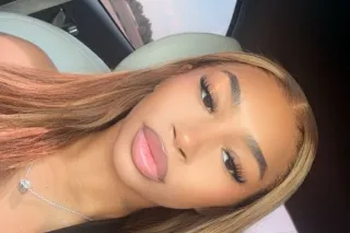 LAST DAY IN TOWN💌INS+OUTS💌2 GI... - Image 1