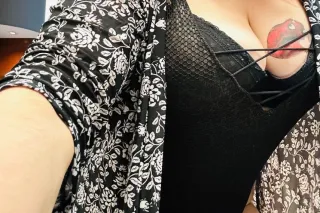 🎀 Curvy-Exotic Fun and Waiting... - Image 4