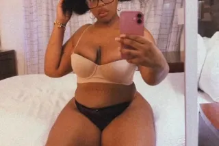 NEW PIXS🤳 CLICK HER FOR FREAKY... - Image 4