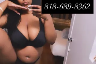 throat goddest 🤤 incall available now 👅. - Image 1
