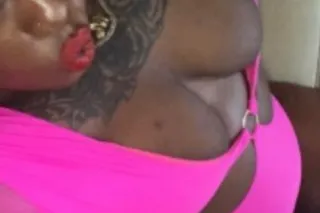 new in town - 28 - Image 4