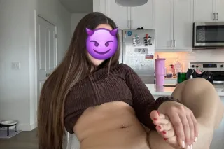 chica sexy latina disponible🤤🥳... - Image 2