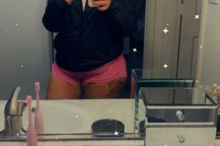 Big Booty Latina - 28 - Image 1