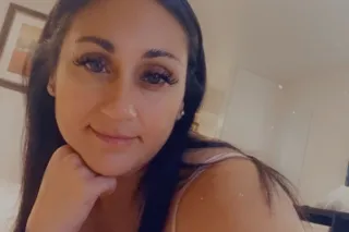 Cum Play with a sexy latina 💦 ... - Image 1