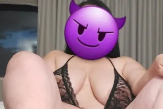 MILF MILF MILF MILF....COLOMBI... - Image 2