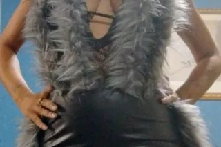 Qv$85. Hh$125 Hr$175 Caucasian... - Image 3