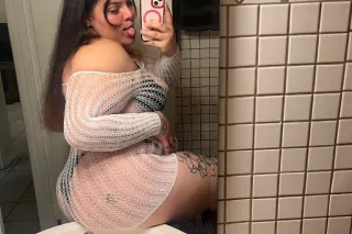 Ur Fav Pretty Thick Snowbunny ... - Image 2