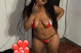 😌🧠 baddie with a phatty 🍑💋 out... - Image 3