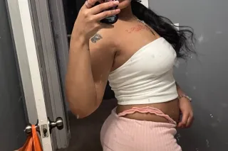 Sexy Slim Thick Lightskin, Wet... - Image 1