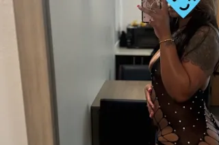 ‼🌹 Tall Thick Stallion ✨ Big A... - Image 1