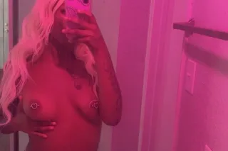 Exclusive Facetime Shows, Cont... - Image 1