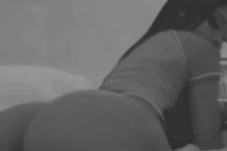 Party girl visiting - 20 - Image 2