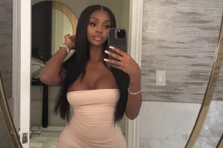 Party girl visiting - 20 - Image 3