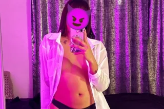 Latina😈 - 28 - Image 2