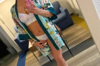 Leaving Saturday!! Day hours O... - Image 1