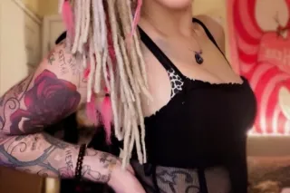 Come spend time with your favo... - Image 1