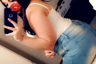 Sexy Latina incall outcalll facetime shows 😛🤤😘 - Image 4