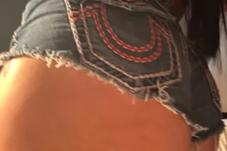 🌴🌺✨ Filipina sweetness on my lips, Latina heat in my hips 💃🏻🔥🌶 - Image 3