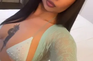 In town only for a few days 😜‼ - Image 1