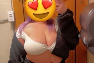 New in town, let me be your ne... - Image 4