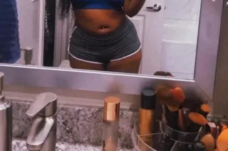 OUTS ONLY ! - 25 - Image 1