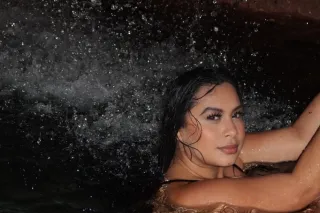 Just arrived in Bellingham — let’s make my first night unforgettable. - Image 8