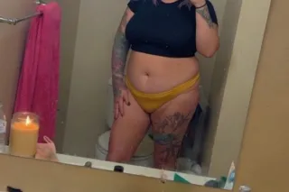 New in town, show me a good ti... - Image 1