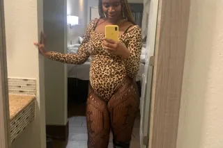 LOOKING FOR GUYS TO GET THIS PUSSY WET💦 - Image 7