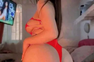 sexy latina with big booty 🍑 r... - Image 2