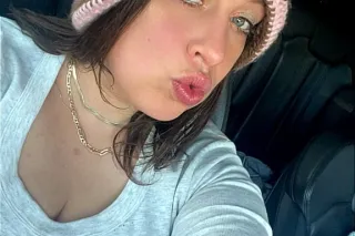 she is and will always be your favorite pawg - Image 9