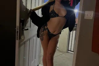 CUM SEE ME WHILE U CAN‼ 𝑪𝑹𝑬𝑨𝑴𝒀... - Image 4