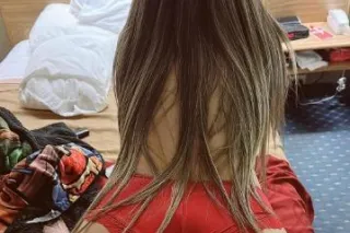 New girl in the city. - Image 6