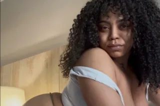 Thick in all the RIGHT places🍑... - Image 1