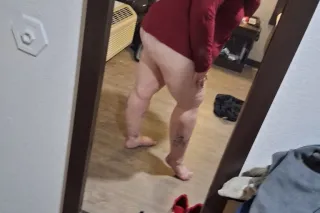 wet, tight pussy, with a poundable ass - Image 7