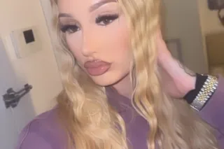 Im back Lets have fun Queen Ha... - Image 4