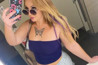 im the girl to blame on every throbbing vain shame on penny lane for making you insane 😜😉😘💦💦 - Image 5